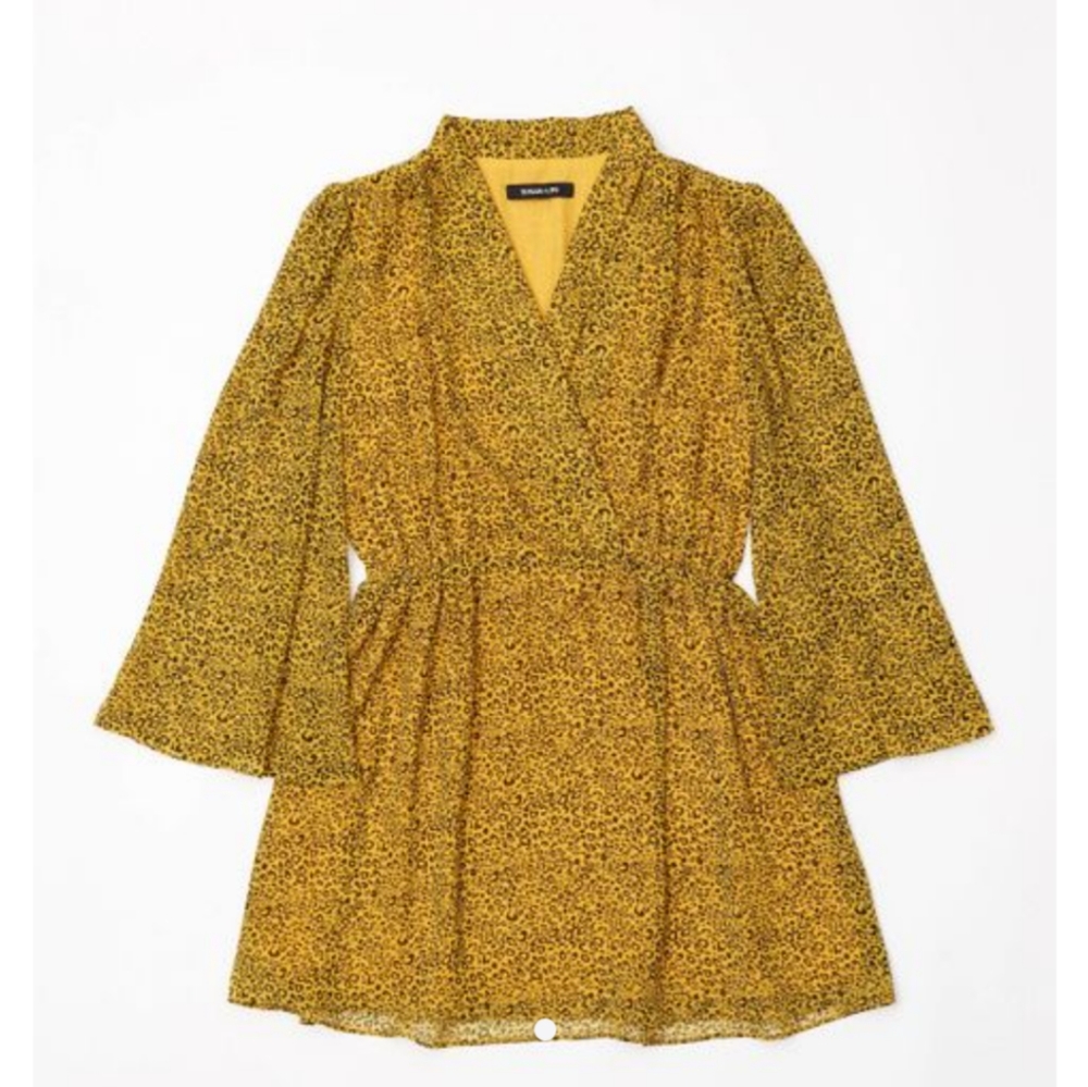 NEW WITH TAGS yellow and black print dress